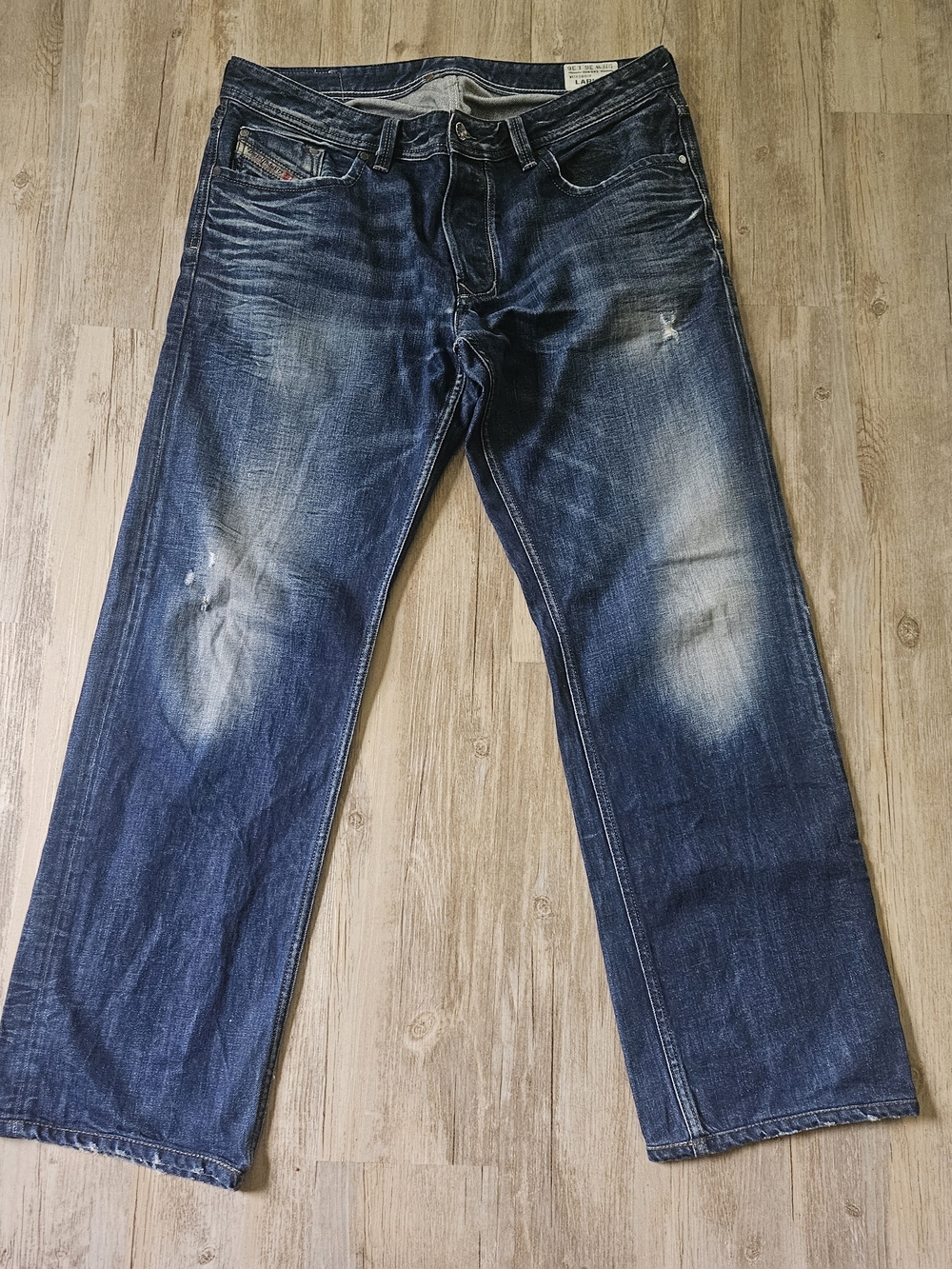 Diesel Industry Larkee Men's Blue Distressed Straight-Leg Jeans 36x30 Read*